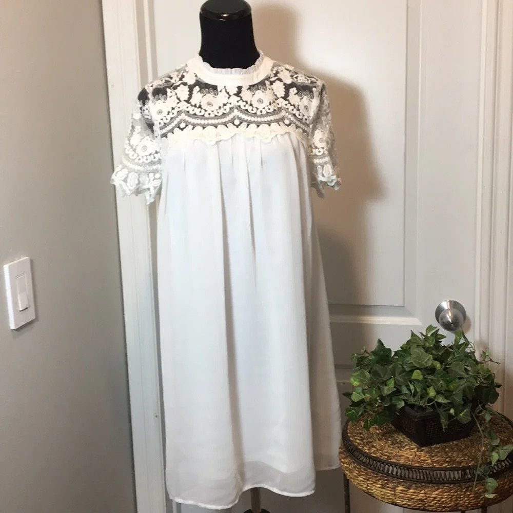 New** Intro Crochet and Chiffon Maternity Blouse